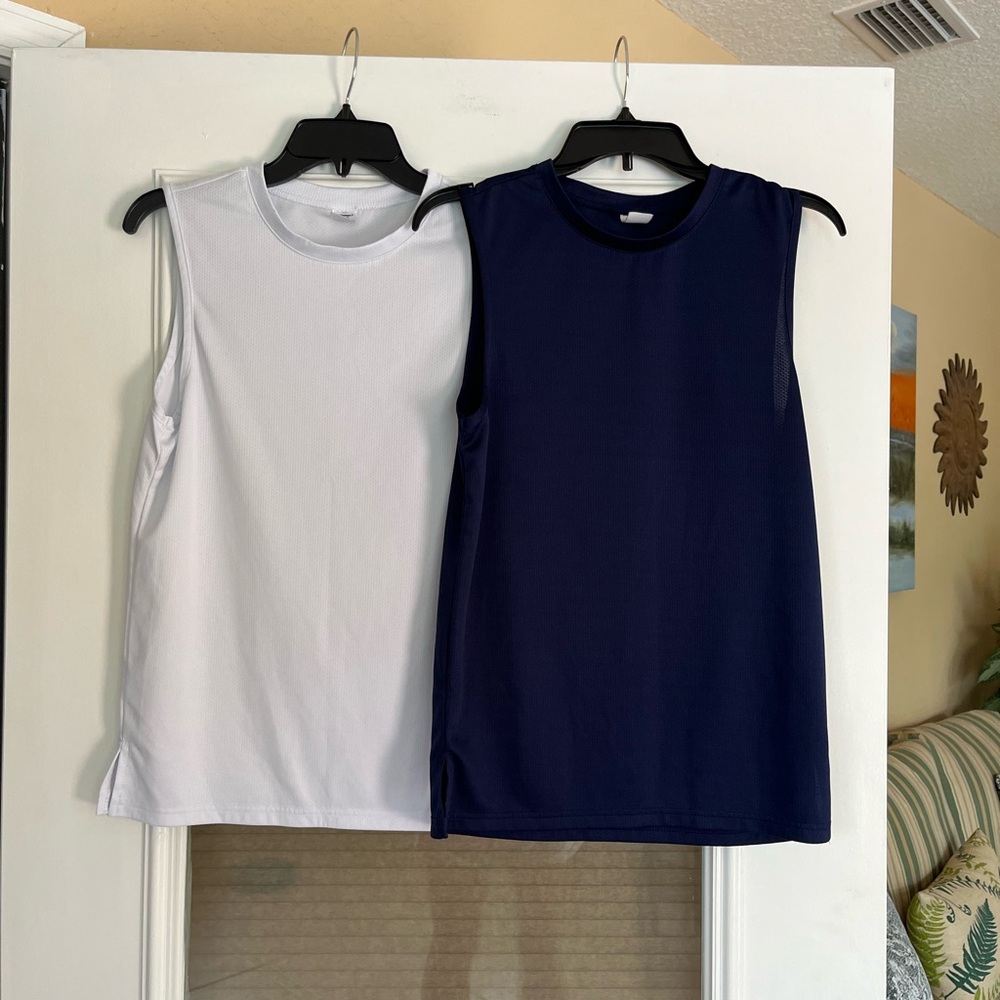 2 Men’s Pilamor Sleeveless Shirts Size small)